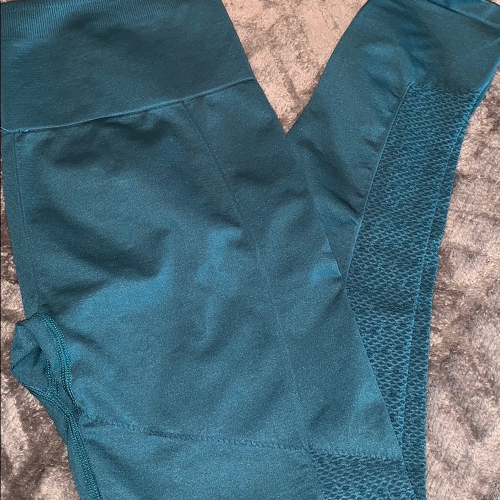 NEW! fabletics leggings
